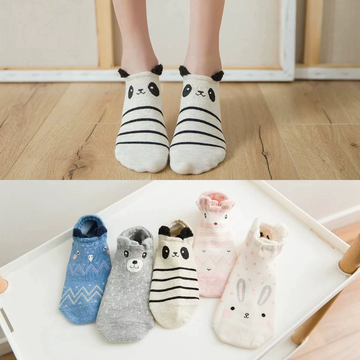 Elegant Wink Soft-Cuff Socks