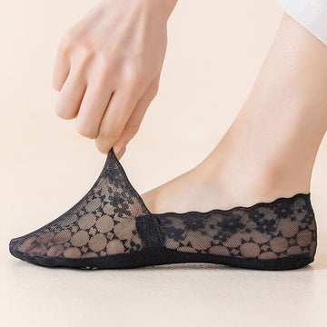 Luxe Lace No-Show Floral Socks